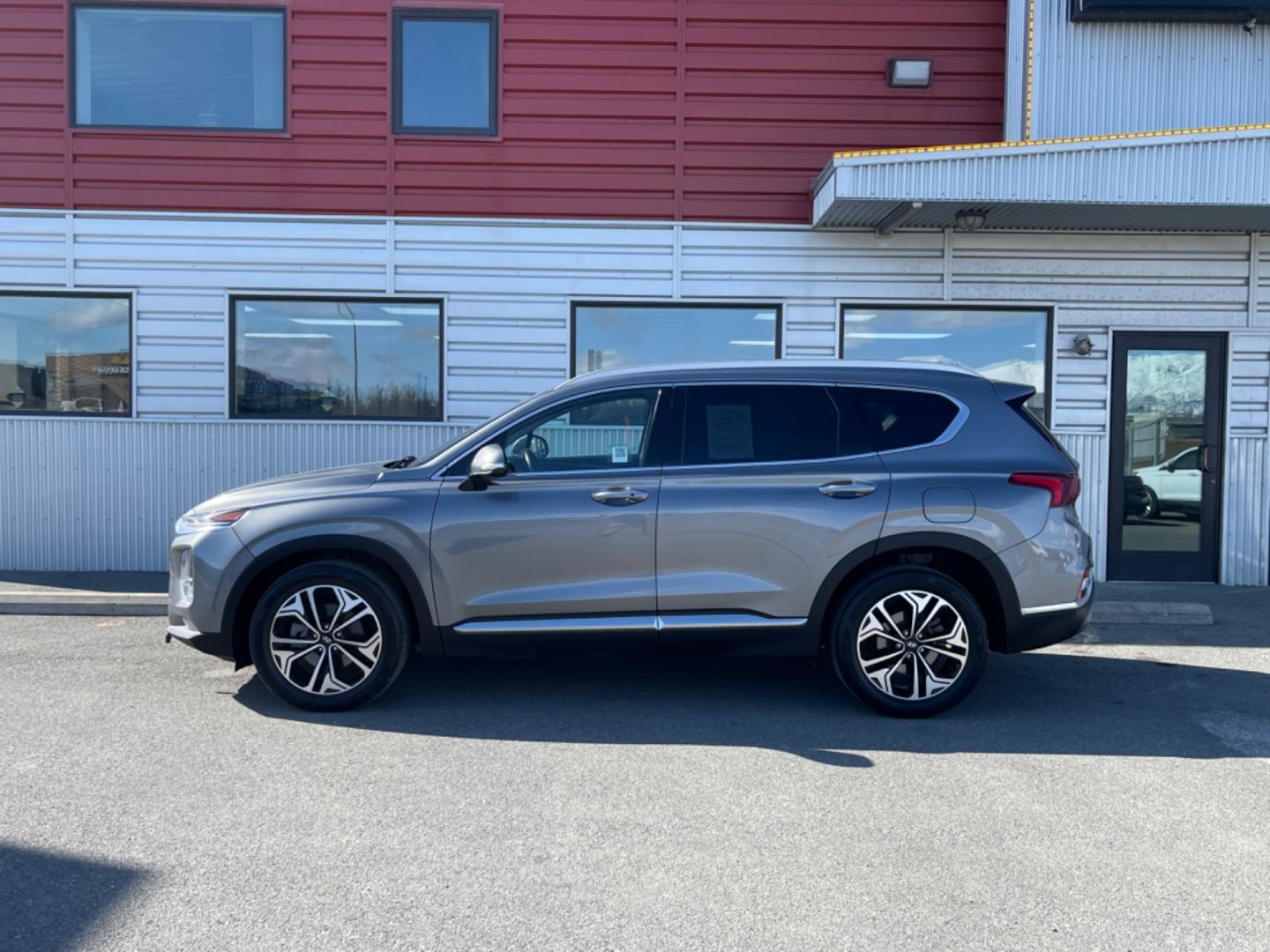 2019 GRAY HYUNDAI SANTA FE LIMITED 2.0T (5NMS5CAA6KH) with an 2.0L engine, Automatic transmission, located at 1960 Industrial Drive, Wasilla, 99654, (907) 274-2277, 61.573475, -149.400146 - Photo#1